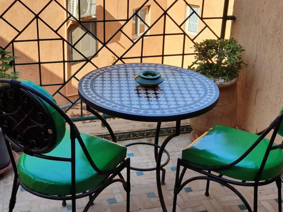 Charmant Riad Au Coeur De Marrakech Marrakesh Exterior foto